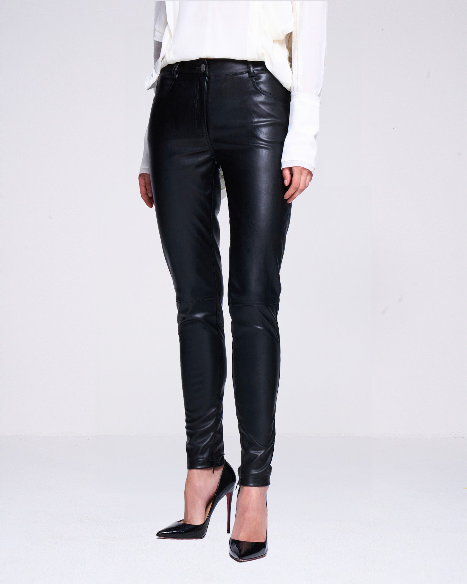 Eco -leather trousers