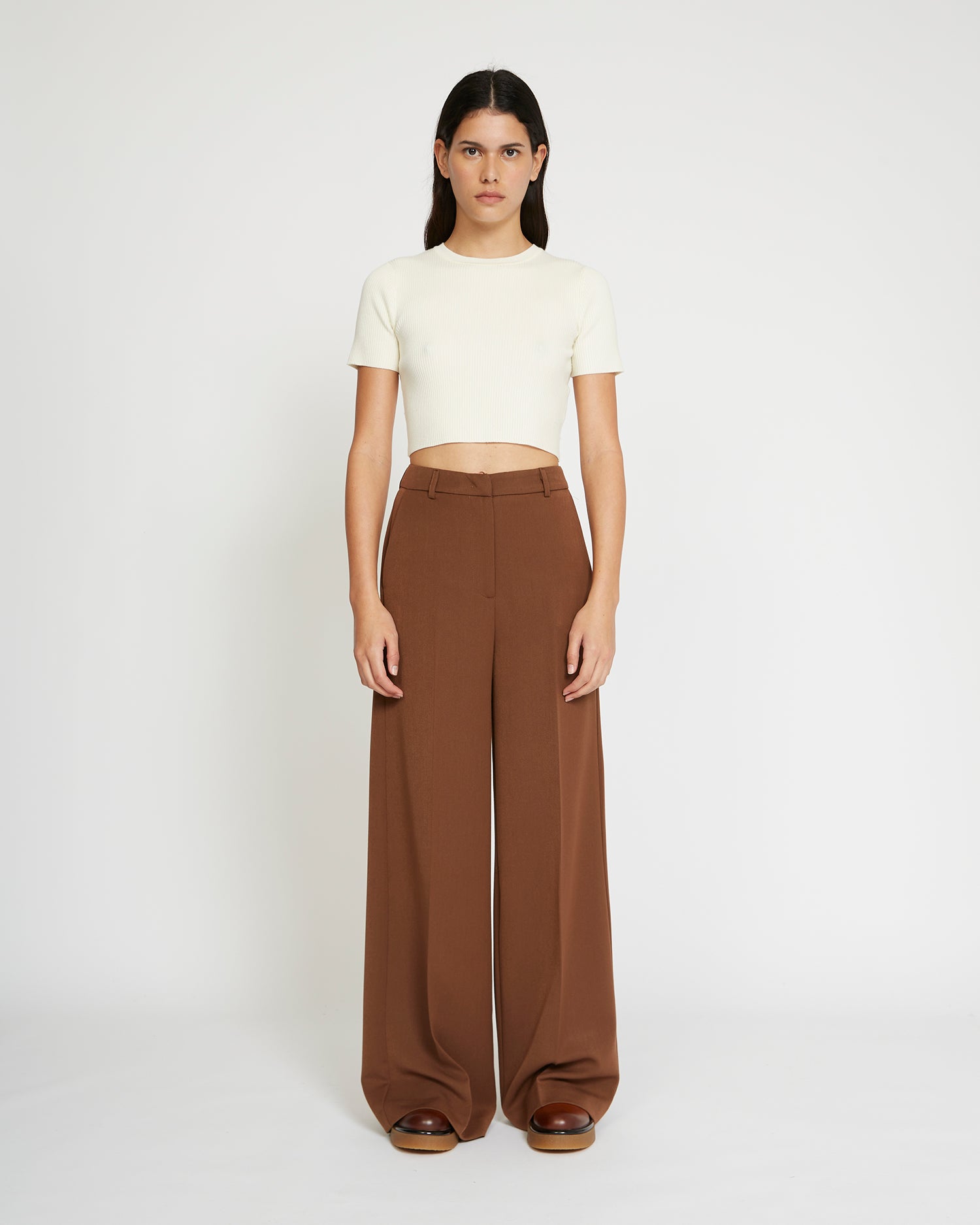 High-waisted wide trousers