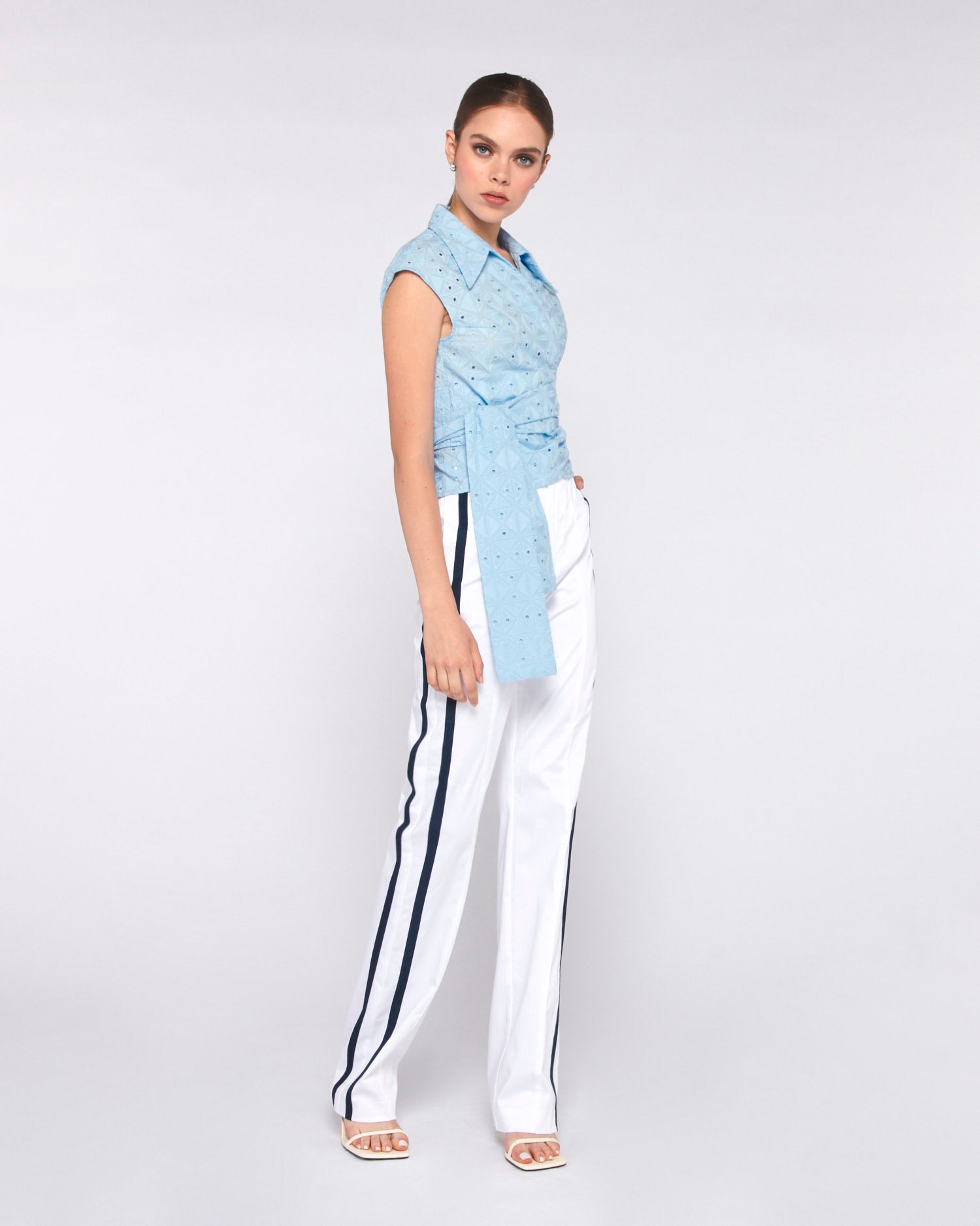 CAMICIA TRAFORATA CON INCROCIO SUL DAVANTI - Silvianheach
