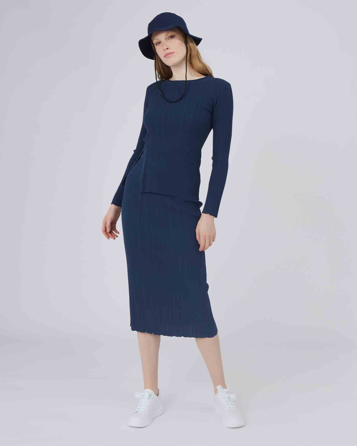 MAGLIA CON SCOLLO A BARCHETTA - Silvianheach