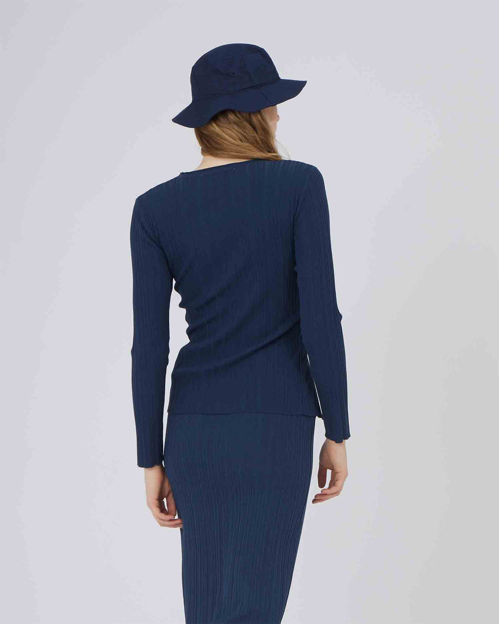 MAGLIA CON SCOLLO A BARCHETTA - Silvianheach