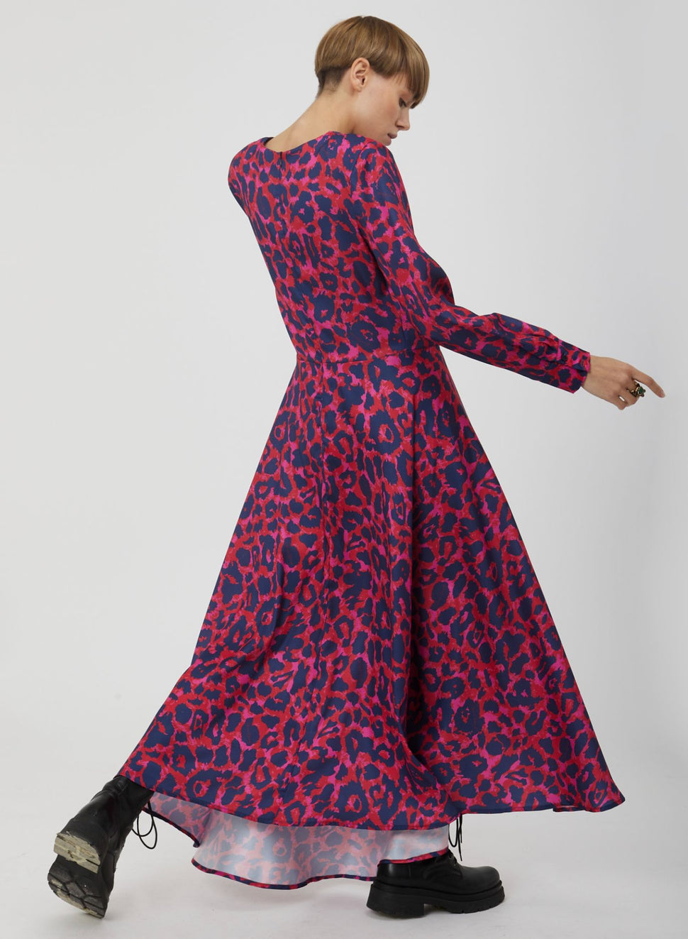 Abito lungo con pattern animali allover - Silvianheach