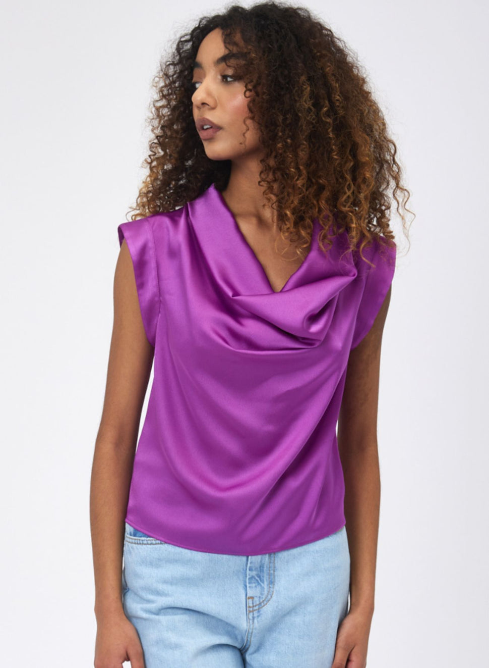 Blusa smanicata con scollo morbido - Silvianheach
