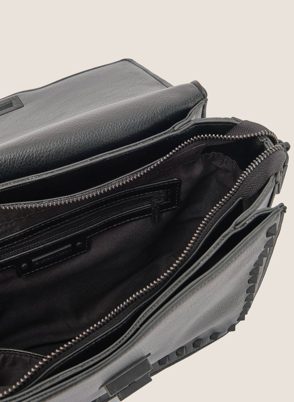 Borsa a tracolla con borchiette - Silvianheach